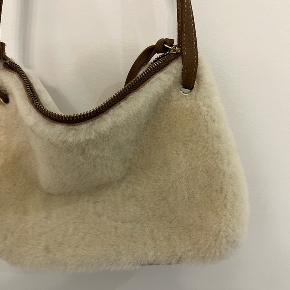 Roots Sherpa crossbody - Picture 2 of 2